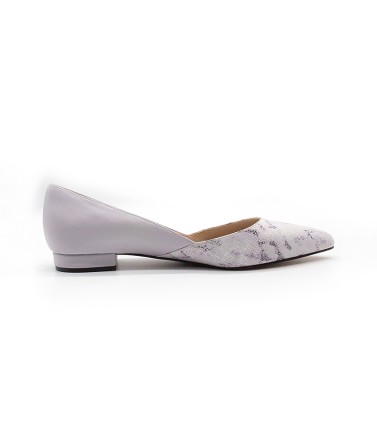 Elegant Minimalist Flats