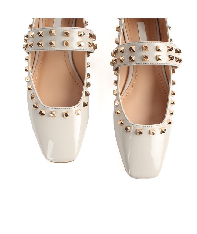 Pointed Studded Flats