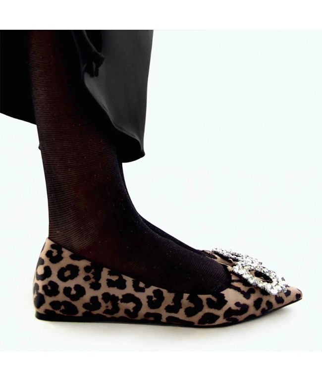 Pointed Leopard Print Flats