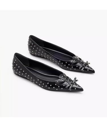 Black pointed-toe ballet flats