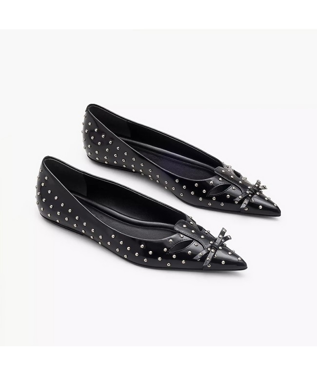 Black pointed-toe ballet flats