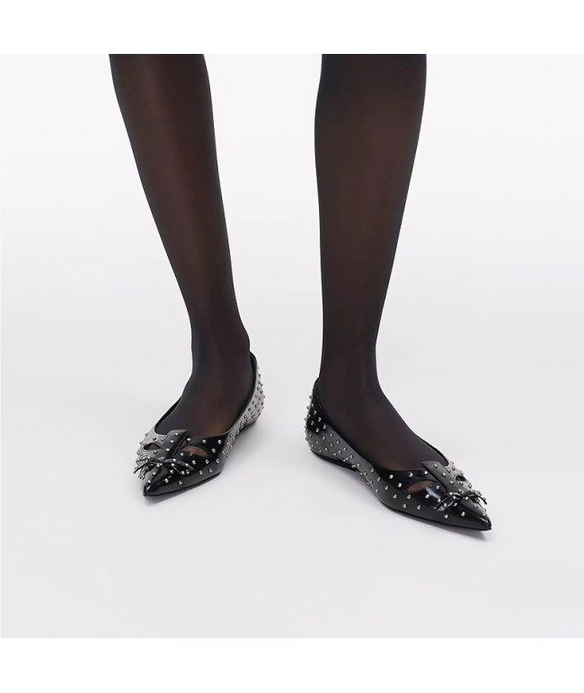 Black pointed-toe ballet flats