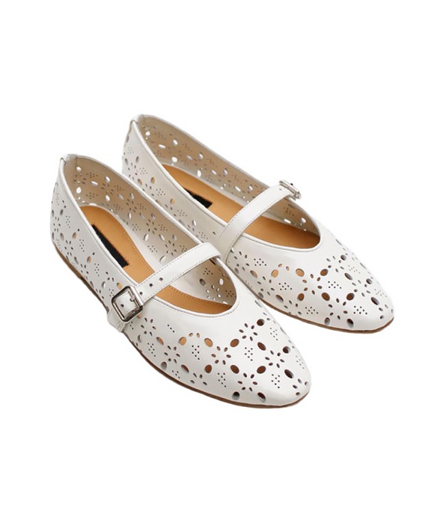 Hollow Floral Flat Shoes
