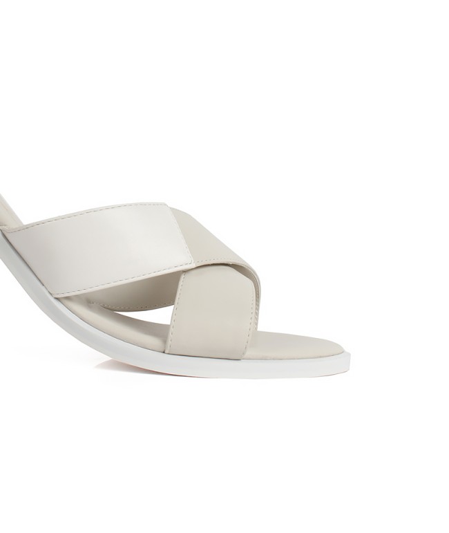Fashionable beach slippers