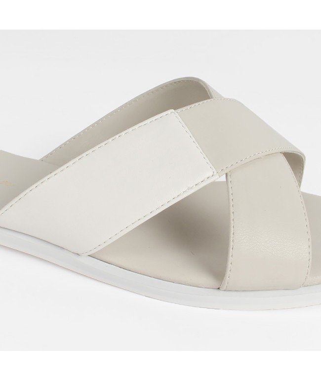 Fashionable beach slippers