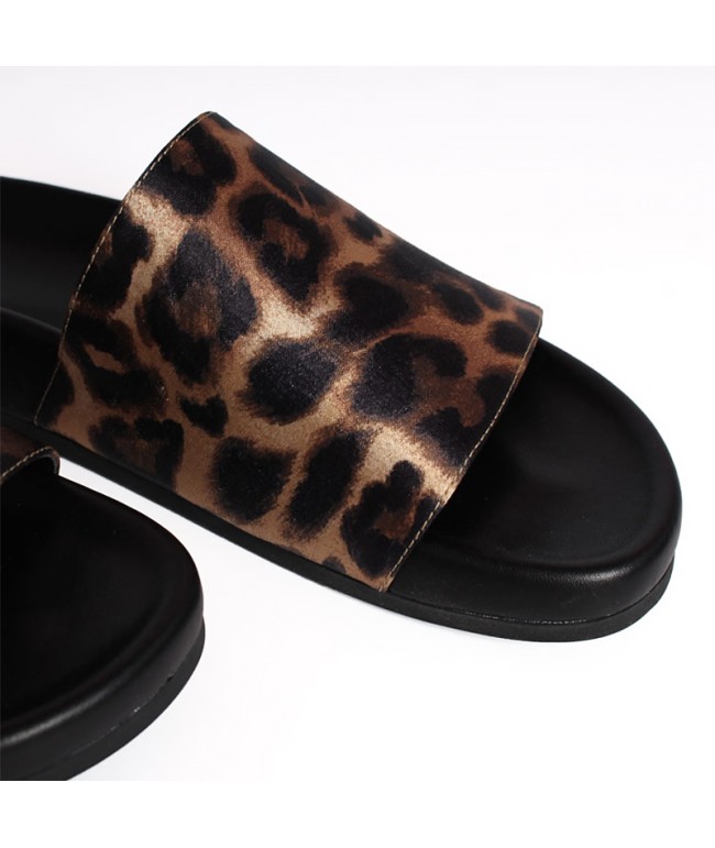 Leopard Print Flat Slippers